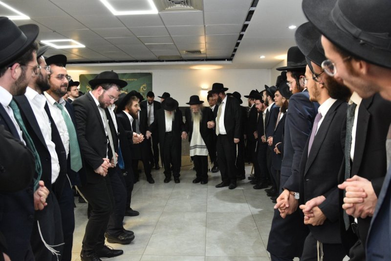 באדיבות המצלם