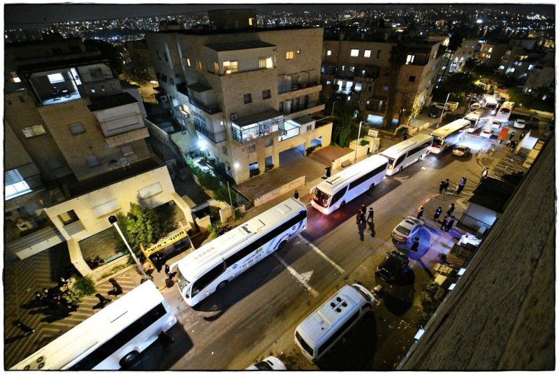 משה גולדשטיין, א. איזנבאך וארי קופרשטוק.