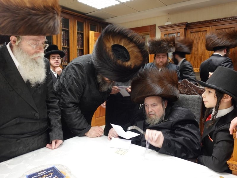 אנשיל בעק וא.מ.ש