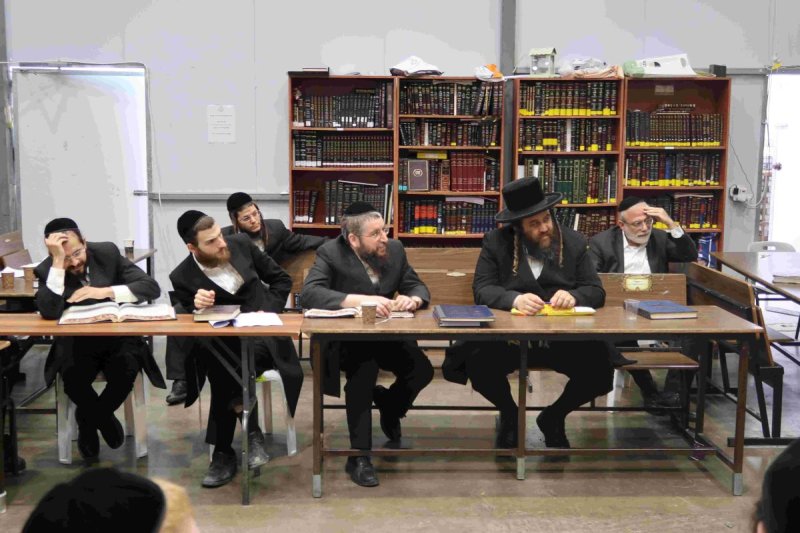 באדיבות המצלם