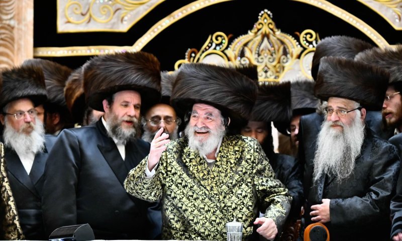 לקול שירת האלפים: שמחת החתונה הגדולה בבית ויז'ניץ
