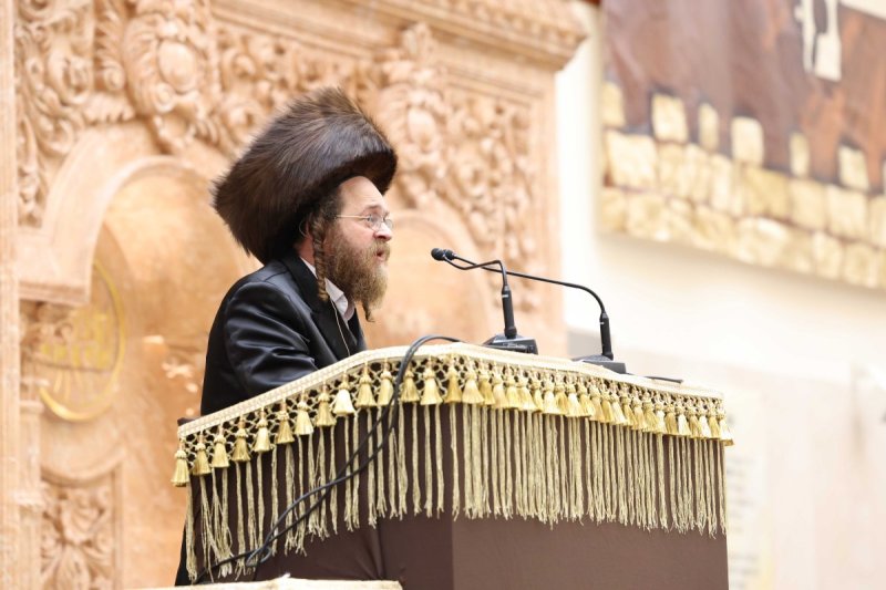 משה גולדשטיין, א. איזנבאך וארי קופרשטוק.