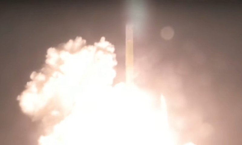 משימה היסטורית בחלל: יפן שיגרה גשושית למאדים - תנסה להביא לראשונה דגימות מפובוס