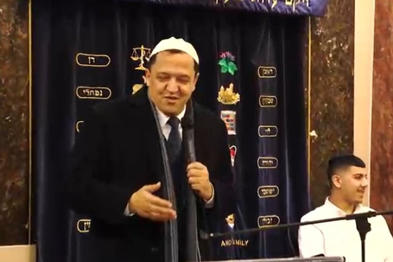 באדיבות המצלם