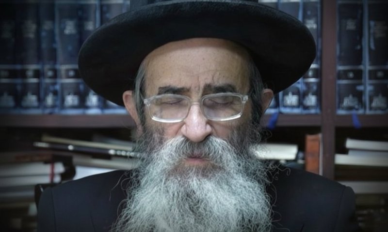 "מי שישמח אותה בחתונתה, יזכה לעשות שמחות בלב שמח"