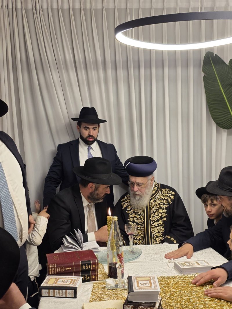 באדיבות המצלם