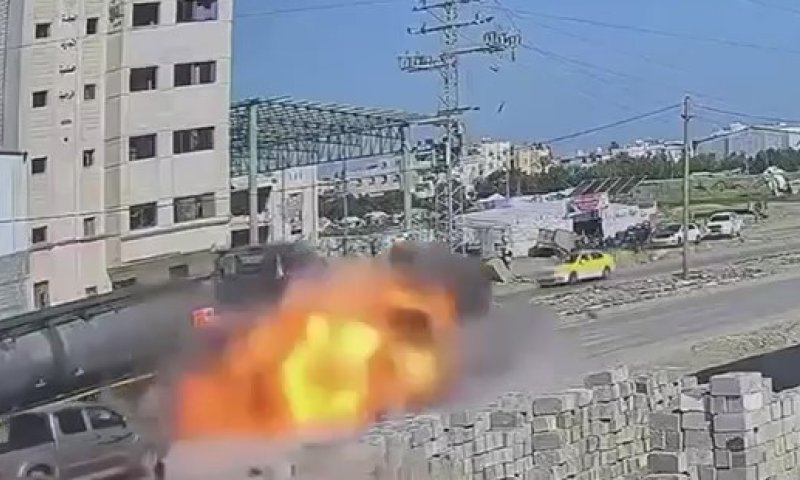 רגע התקיפה של חיל האוויר ברצועת עזה: שני בכירים חוסלו | תיעוד