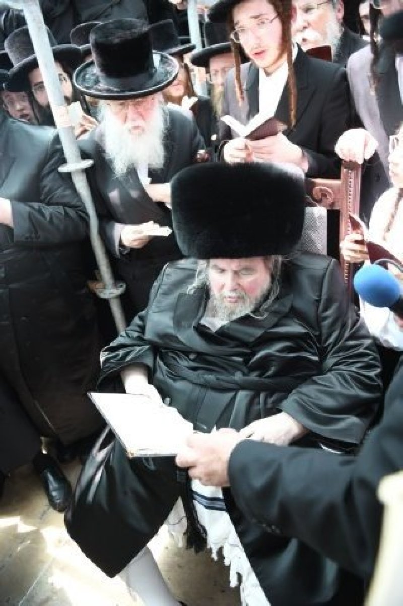 אנשיל בעק וא.מ.ש