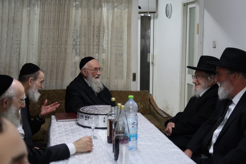 באדיבות המצלם