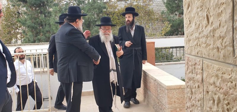 באדיבות המצלם