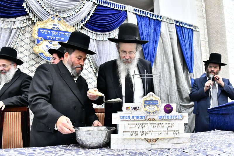 באדיבות המצלם