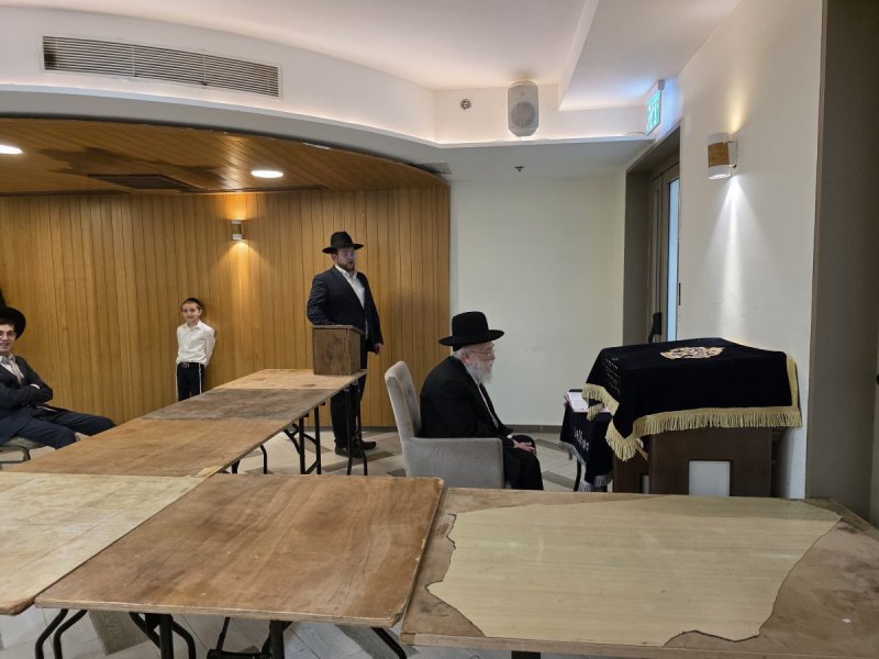 באדיבות המצלם