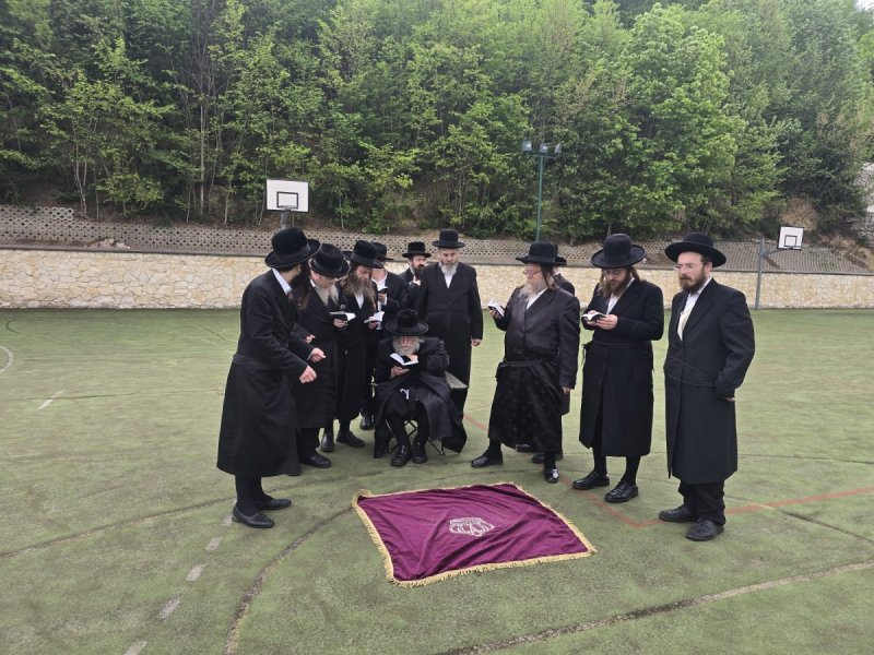 באדיבות המצלם