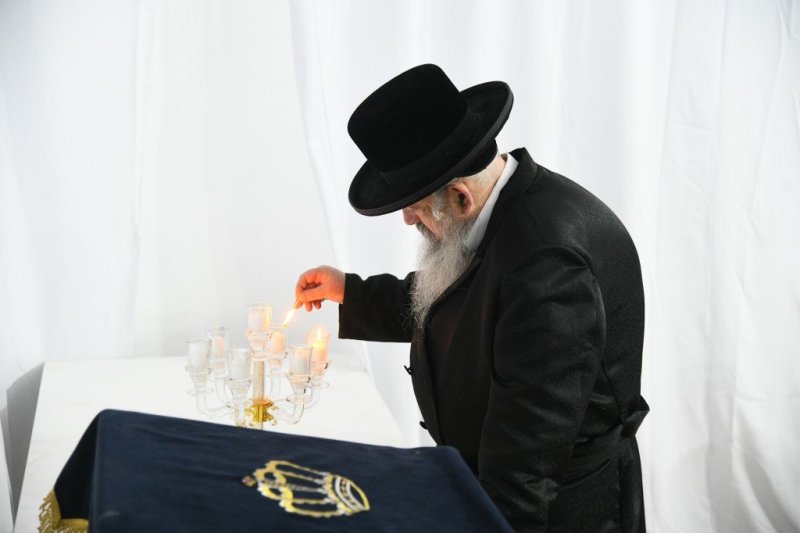 ארי קופרשטוק - פולין