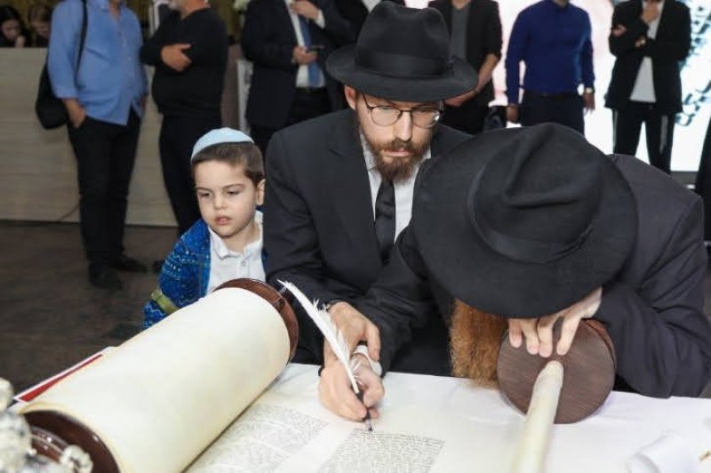 ל. צ'ורמלינו