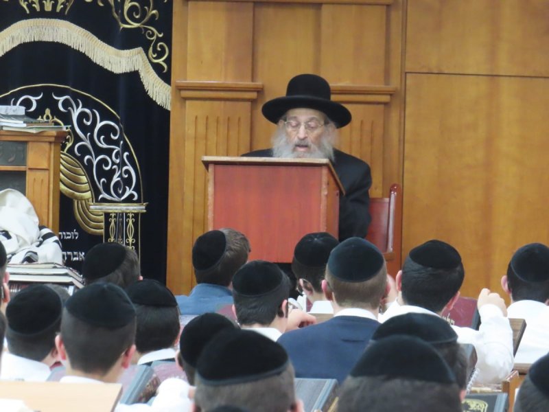 באדיבות המצלם