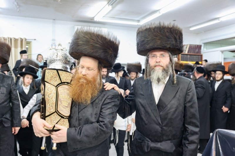 באדיבות המצלם