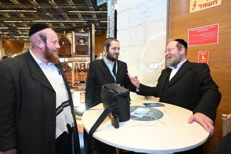 משה גולדשטיין ושמוליק קורלנסקי