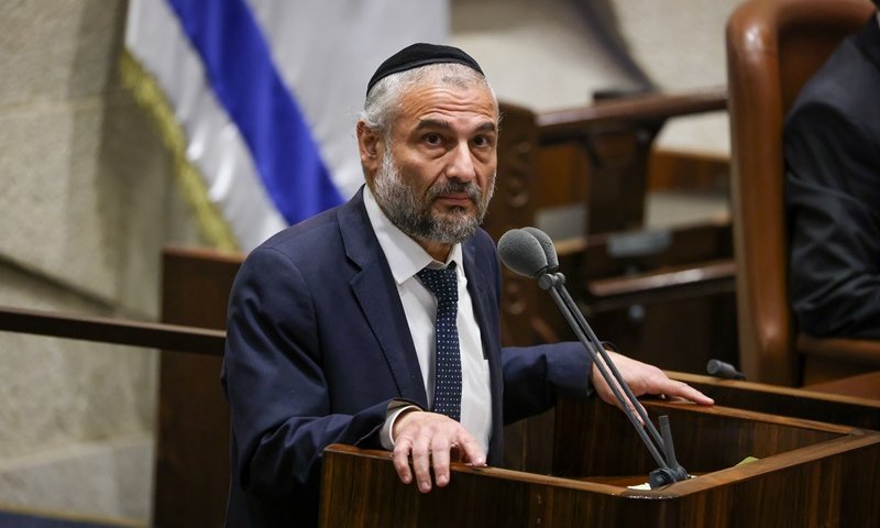 ח"כ אבוטבול נגד עיריית הרצליה: הכרזתם מלחמה על שומרי השבת והכשרות