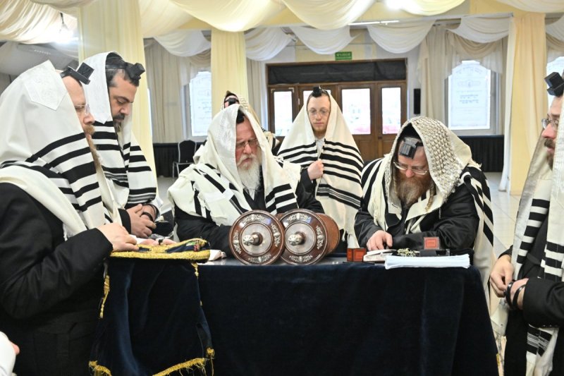 באדיבות המצלם