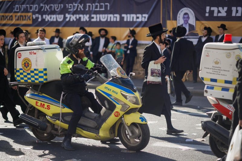 דניאל נפוסי ודוד מנדלסון