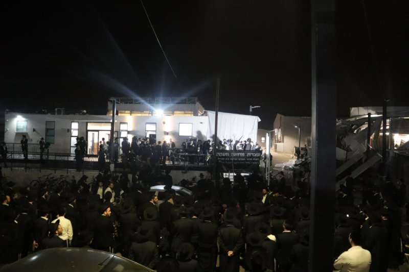 באדיבות המצלם