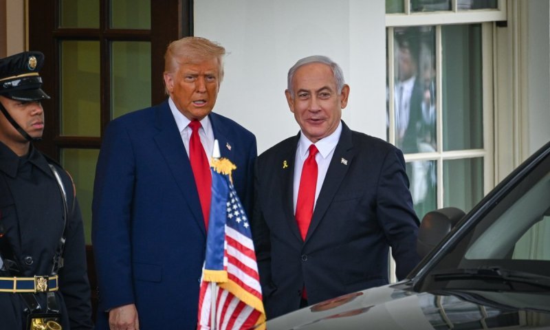 טראמפ מאשים את נתניהו בהארכת המלחמה בעזה