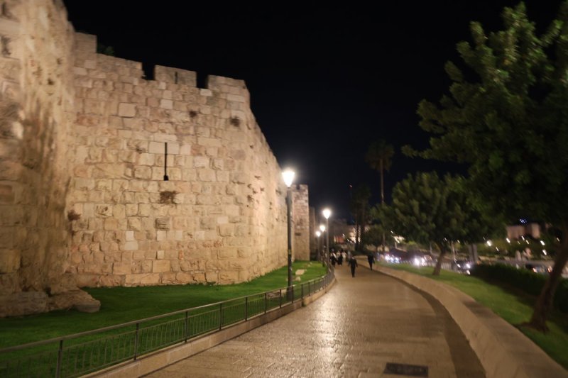 מרדכי לובעצקי (פריז צרפת)