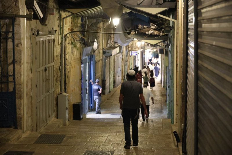 מרדכי לובעצקי (פריז צרפת)