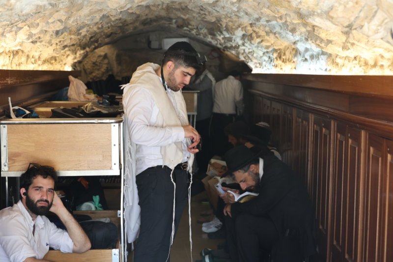 מרדכי לובעצקי