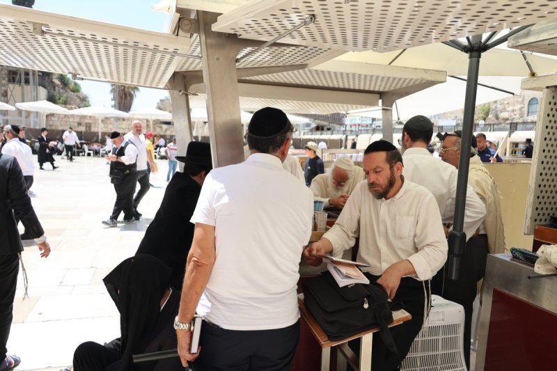 מרדכי לובעצקי