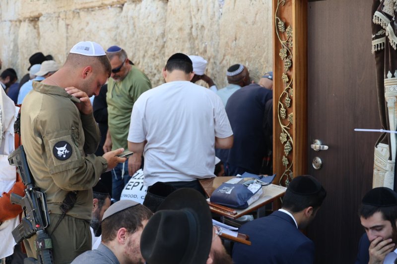 מרדכי לובעצקי