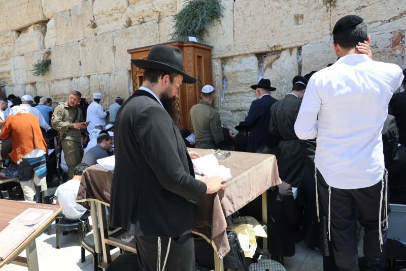 מרדכי לובעצקי