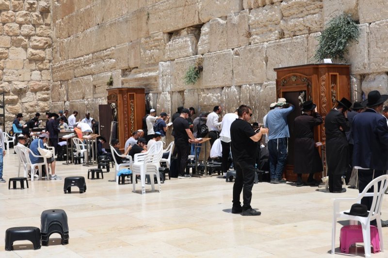 מרדכי לובעצקי