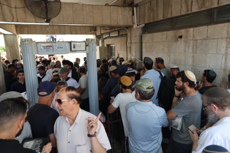 מרדכי לובעצקי