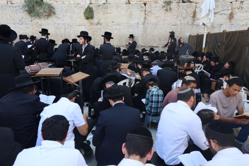 מרדכי לובעצקי