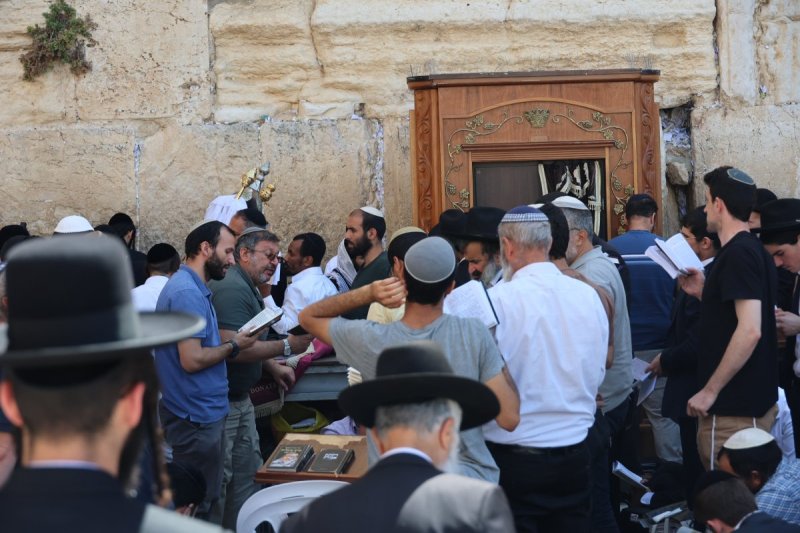 מרדכי לובעצקי