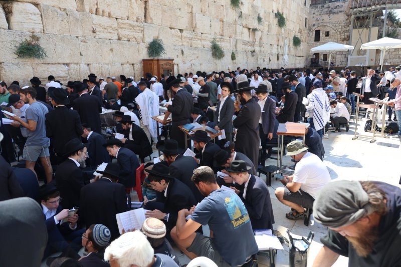 מרדכי לובעצקי