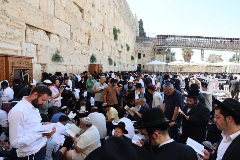 מרדכי לובעצקי