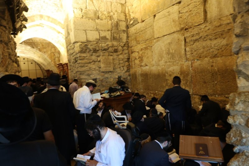 מרדכי לובעצקי