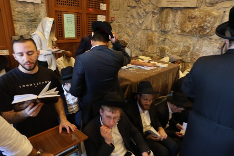 מרדכי לובעצקי