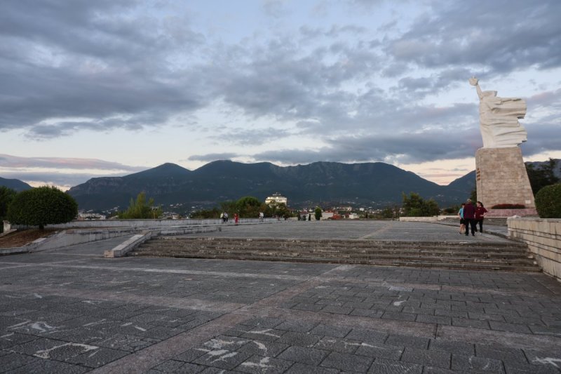 מרדכי לובעצקי