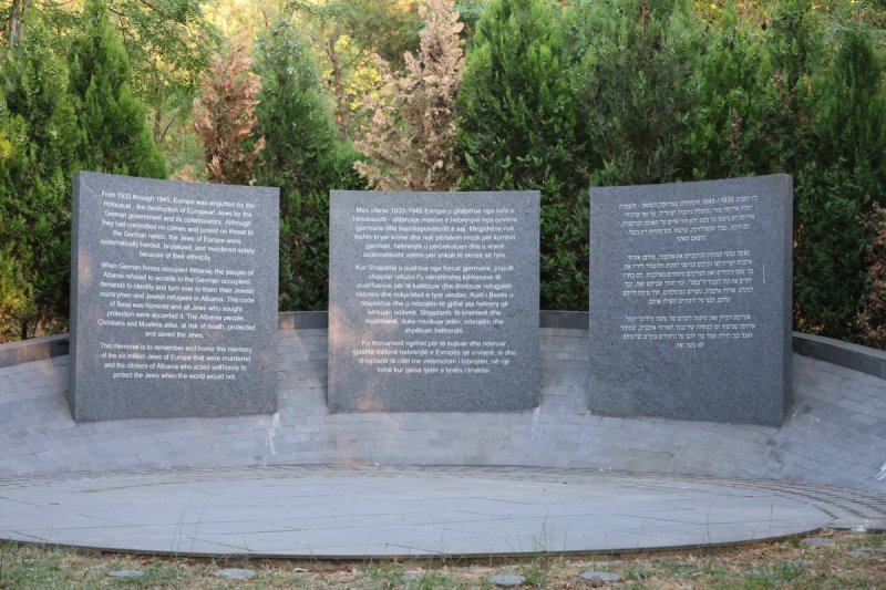 מרדכי לובעצקי