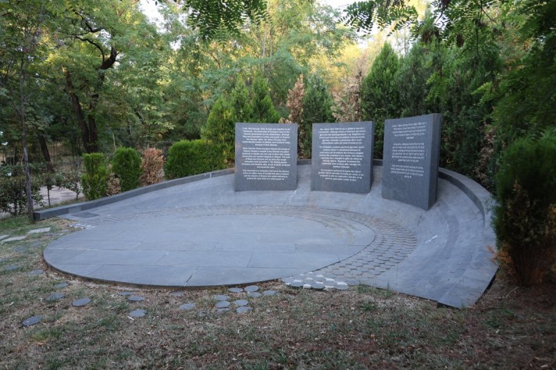 מרדכי לובעצקי