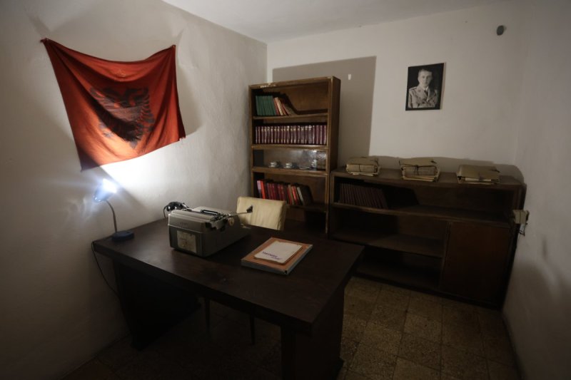 מרדכי לובעצקי