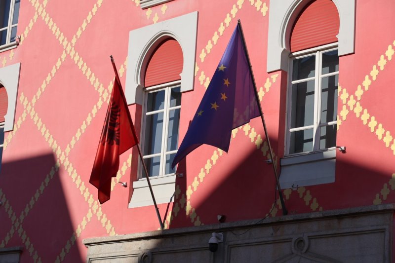 מרדכי לובעצקי