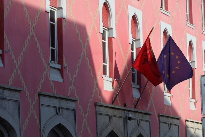 מרדכי לובעצקי