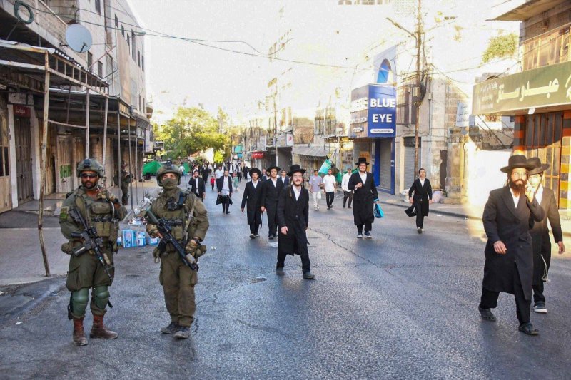 ארי קופרשטוק