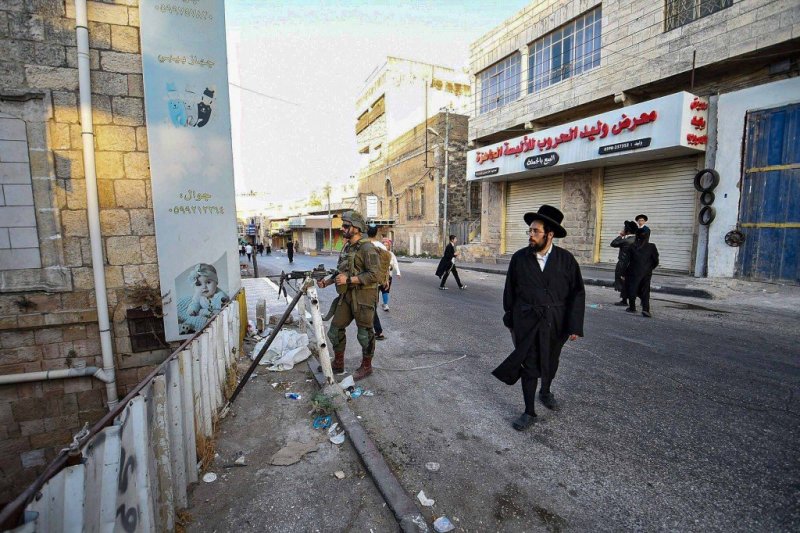 ארי קופרשטוק