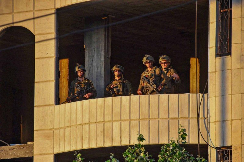 ארי קופרשטוק